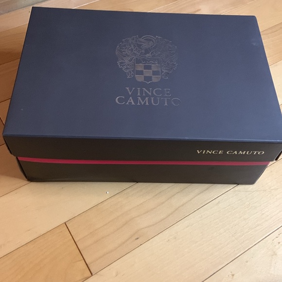 Vince Camuto heels - Picture 6 of 6